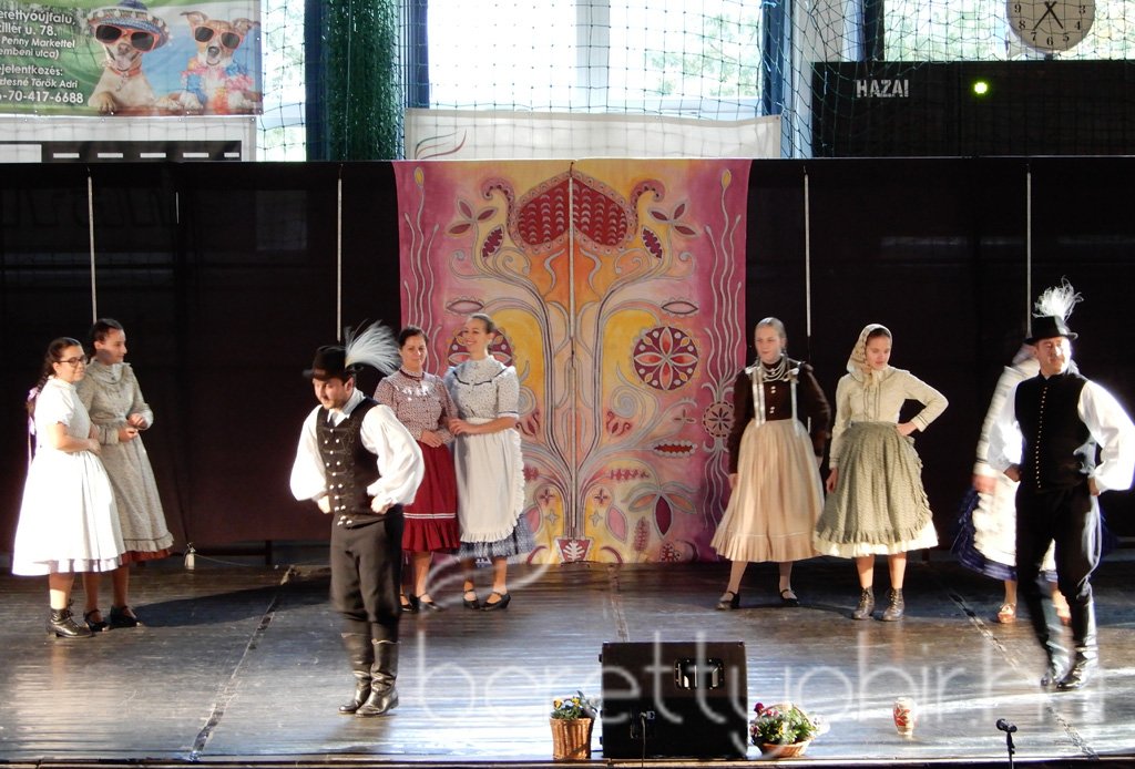 Kovács Kati koncertezett az időseknek 25